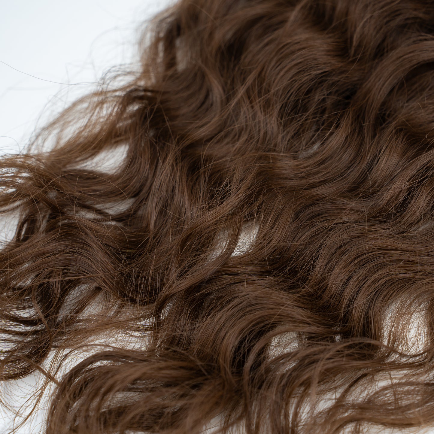 Curly medium brown bundle (C1)