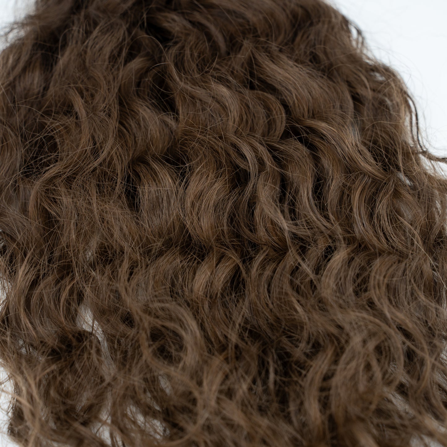 Curly light brown bundle (C3)