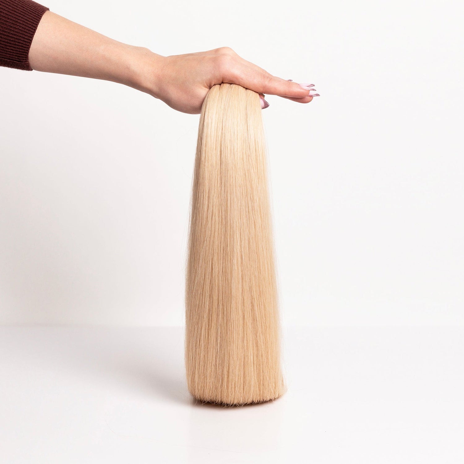 BLONDE