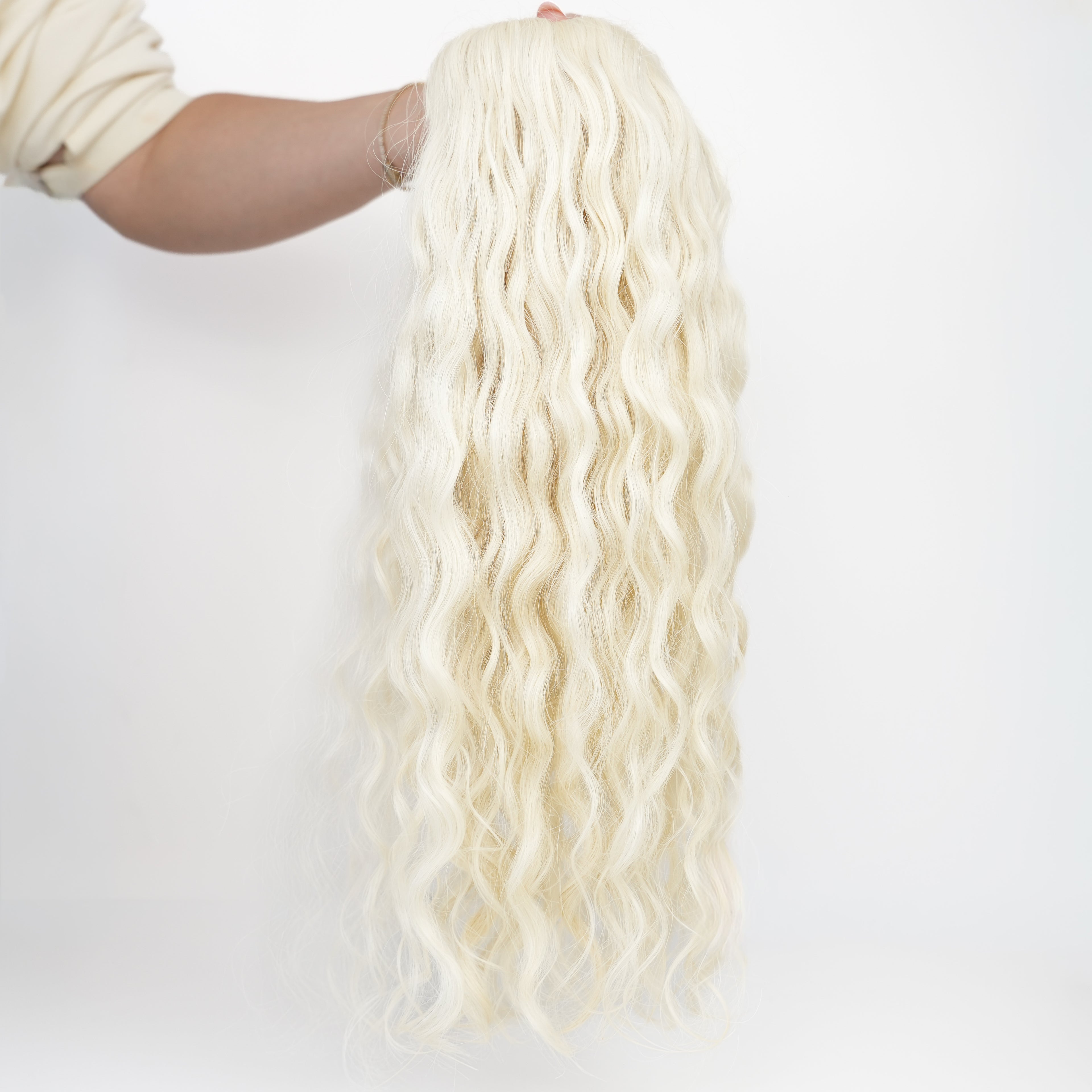 CURLY PLATINUM BLONDE K-TIP