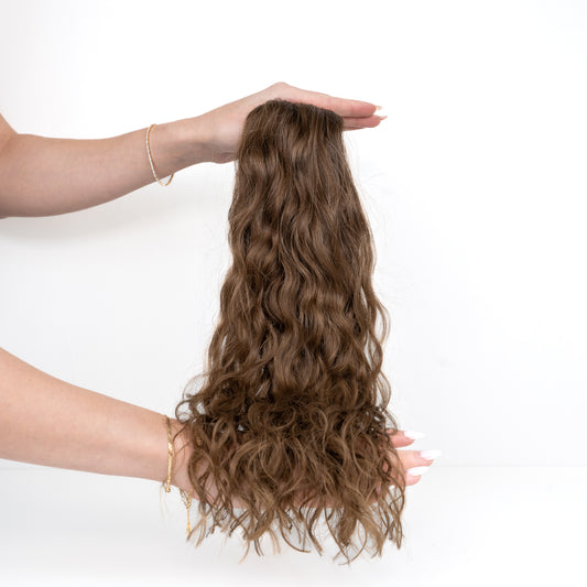 Curly light brown bundle (C4)