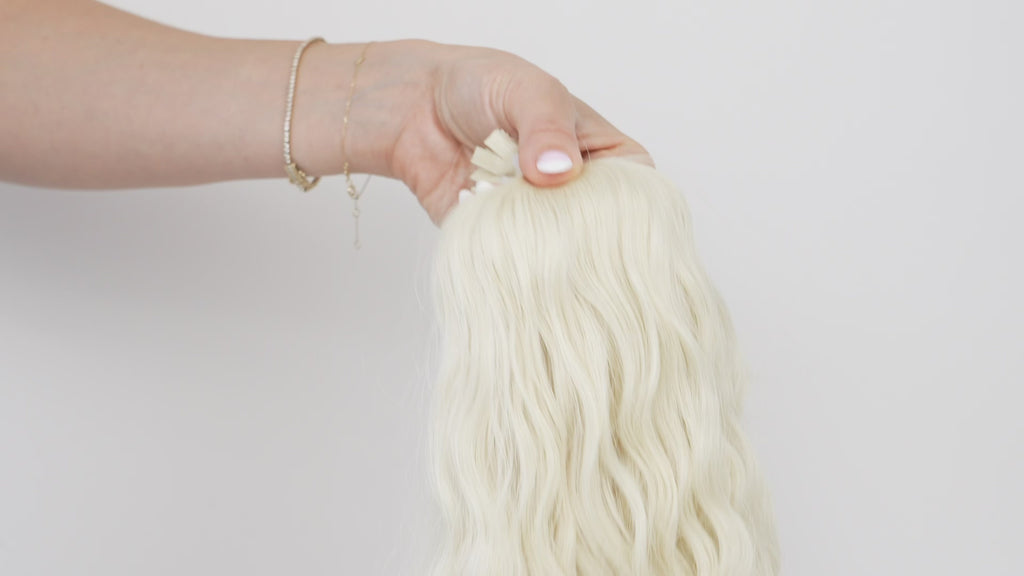 CURLY PLATINUM BLONDE K-TIP