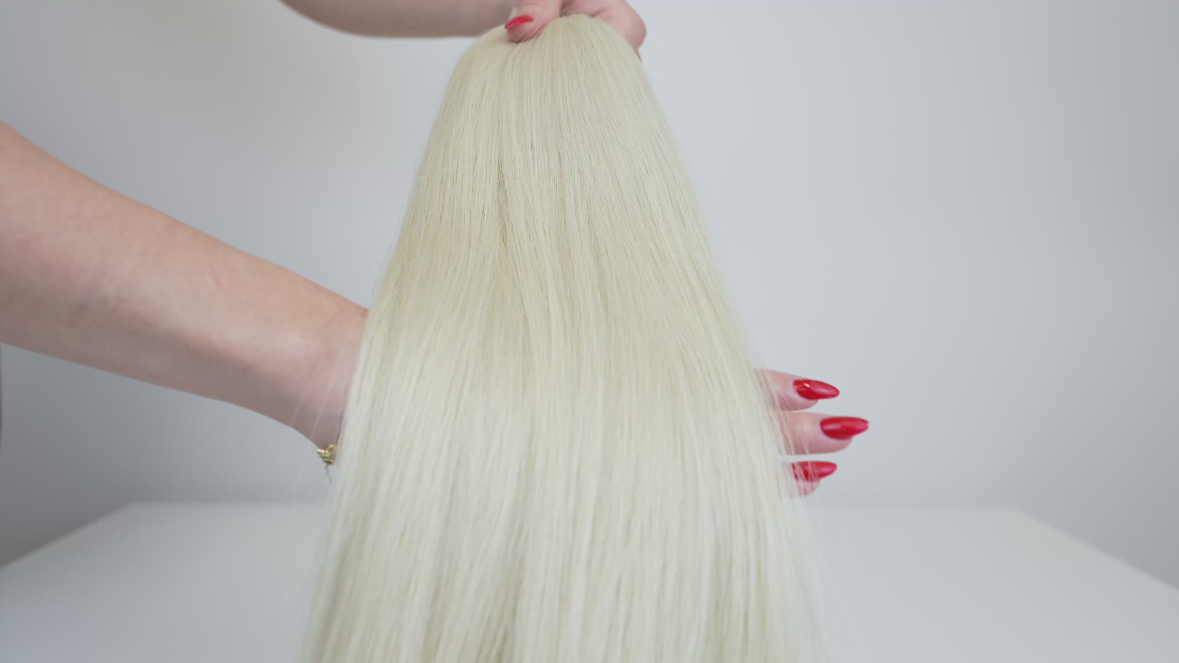 STRAIGHT PLATINUM BLONDE GENIUS WEFT (009)