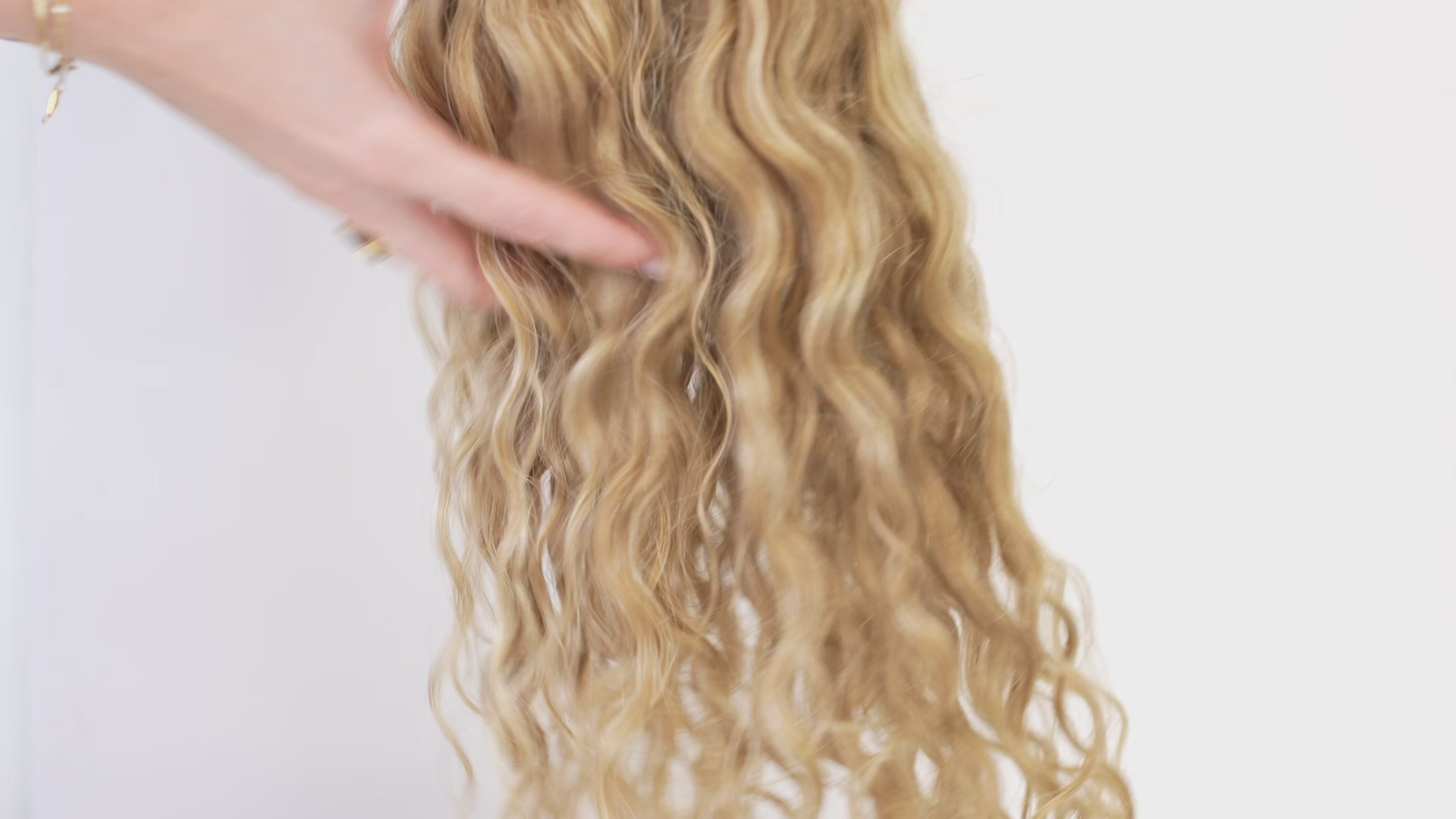 CURLY BLONDE MIX K-TIP (M6/20)
