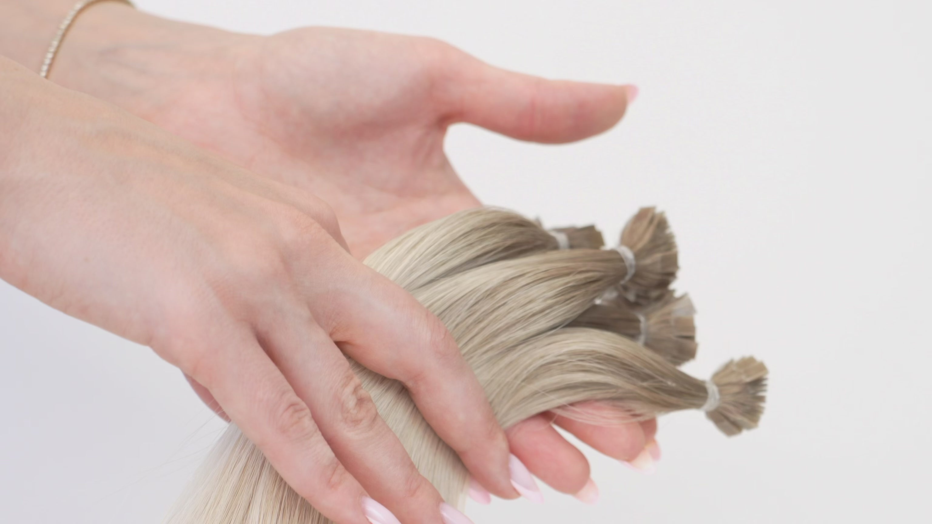 WAVY ASHY ROOTED BLONDE OMBRE K-TIP